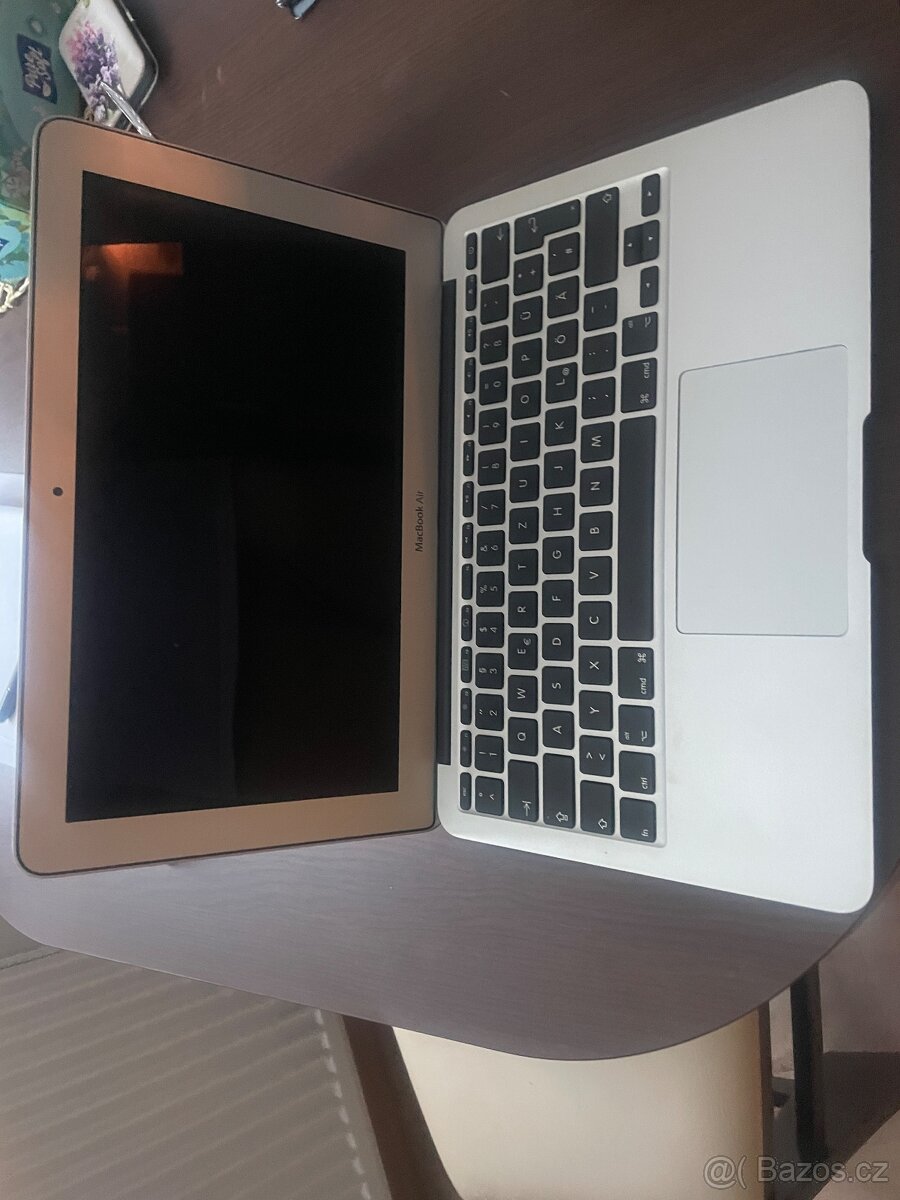 Apple Macbook air