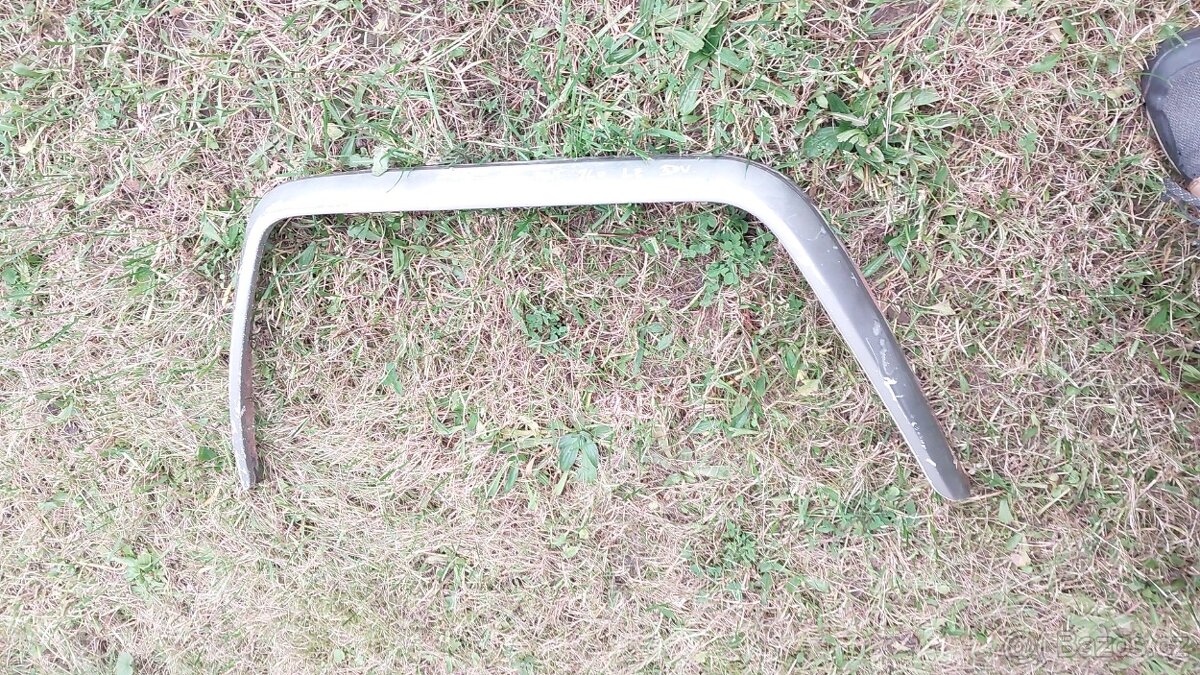 Nissan Patrol Španěl – LEM BLATNÍKU LZ 3DV