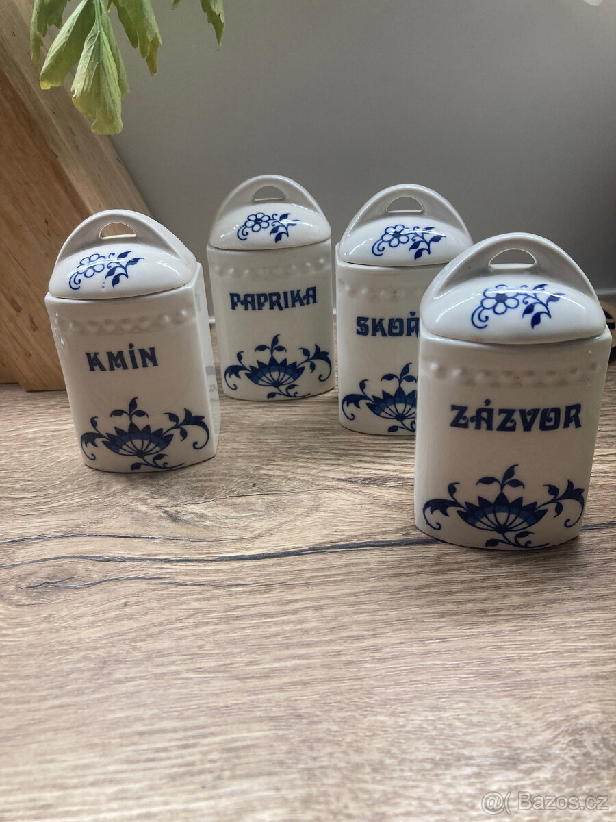 staré retro kořenky + dozy na potraviny+solnička