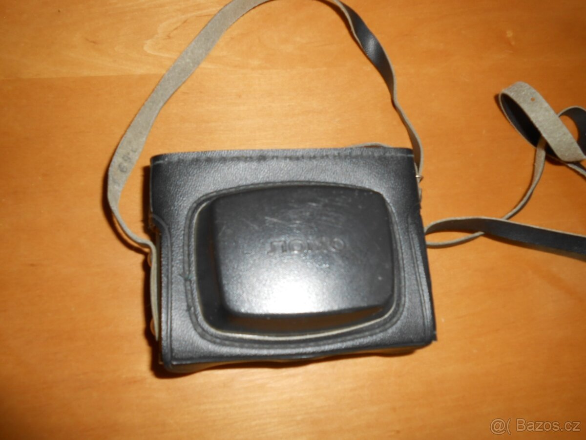 Starý sovětský fotoaparát SMENA 8M s pouzdrem - je jako nový