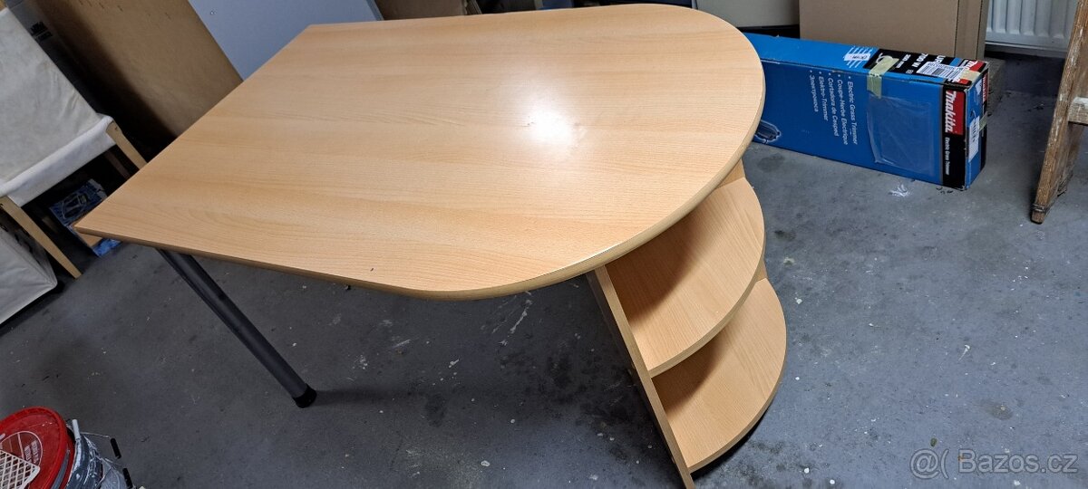 Jídelní stůl 145x85