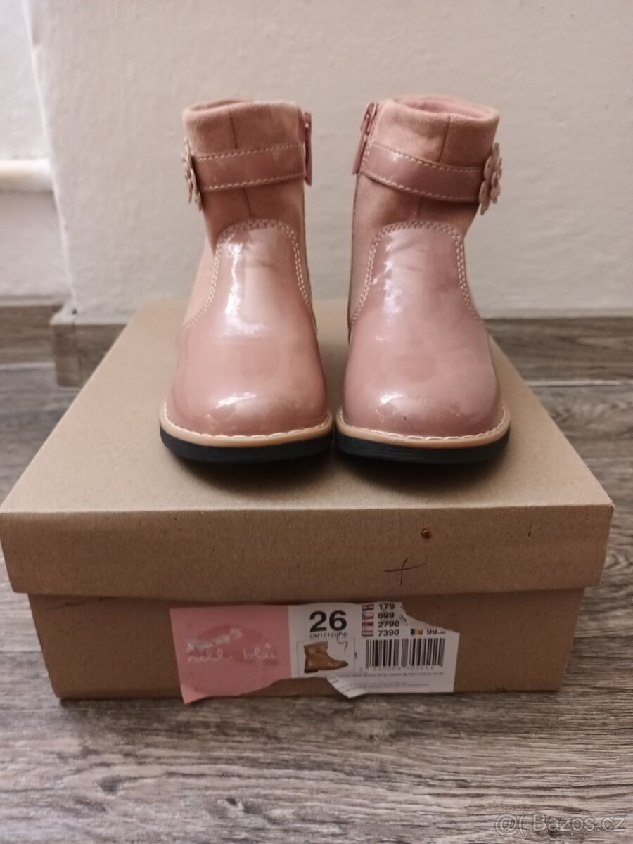 Nové, nenošené růžové dětské polobotky, vel. 26