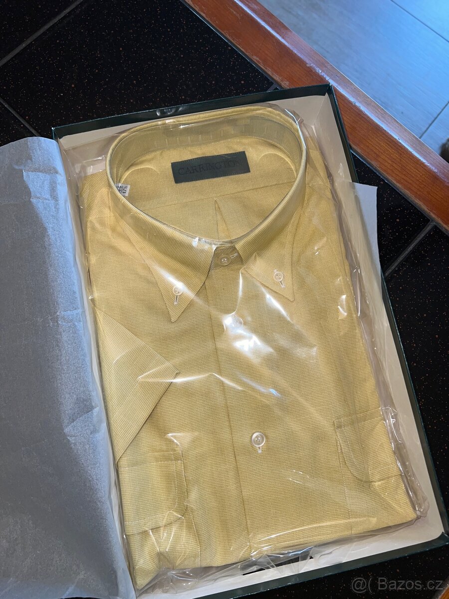 Nová košile Carrington