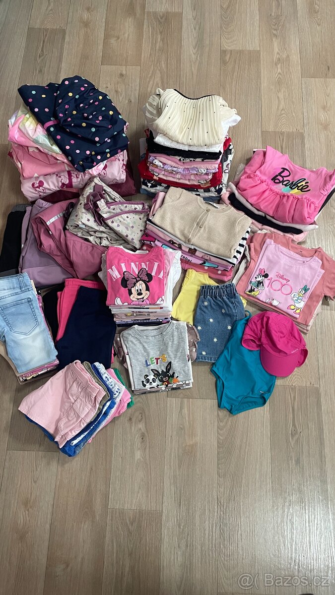 Oblečení na holčičku vel.104