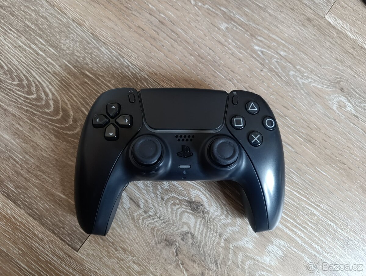 Ovladače na PS5