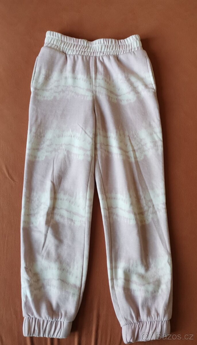 tepláky PRIMARK, vel. 140