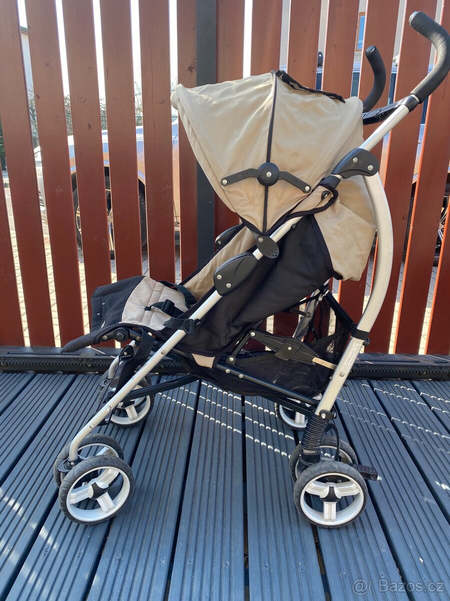 Dětský kočárek