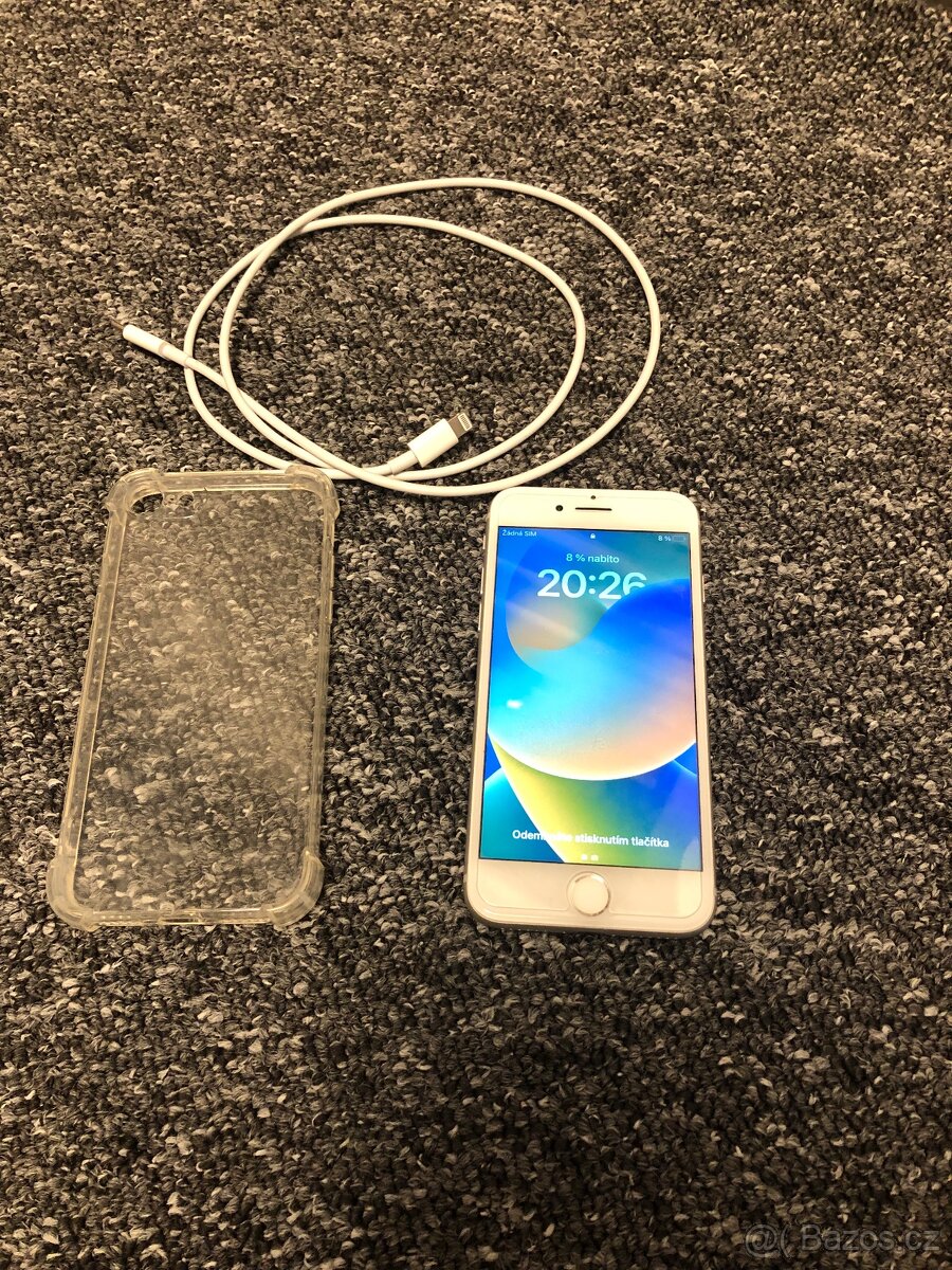 Iphone 8 64 gb bílá barva + nabíječka a obaly