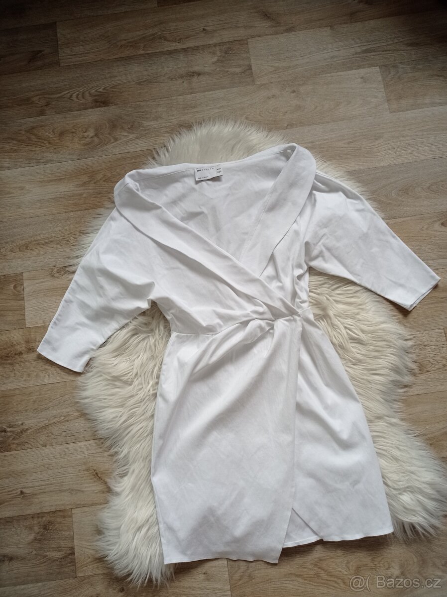 Bílé zavinovací šaty Asos