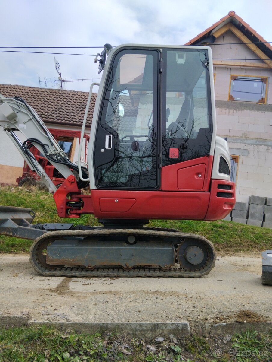 Minibagr Takeuchi TB230