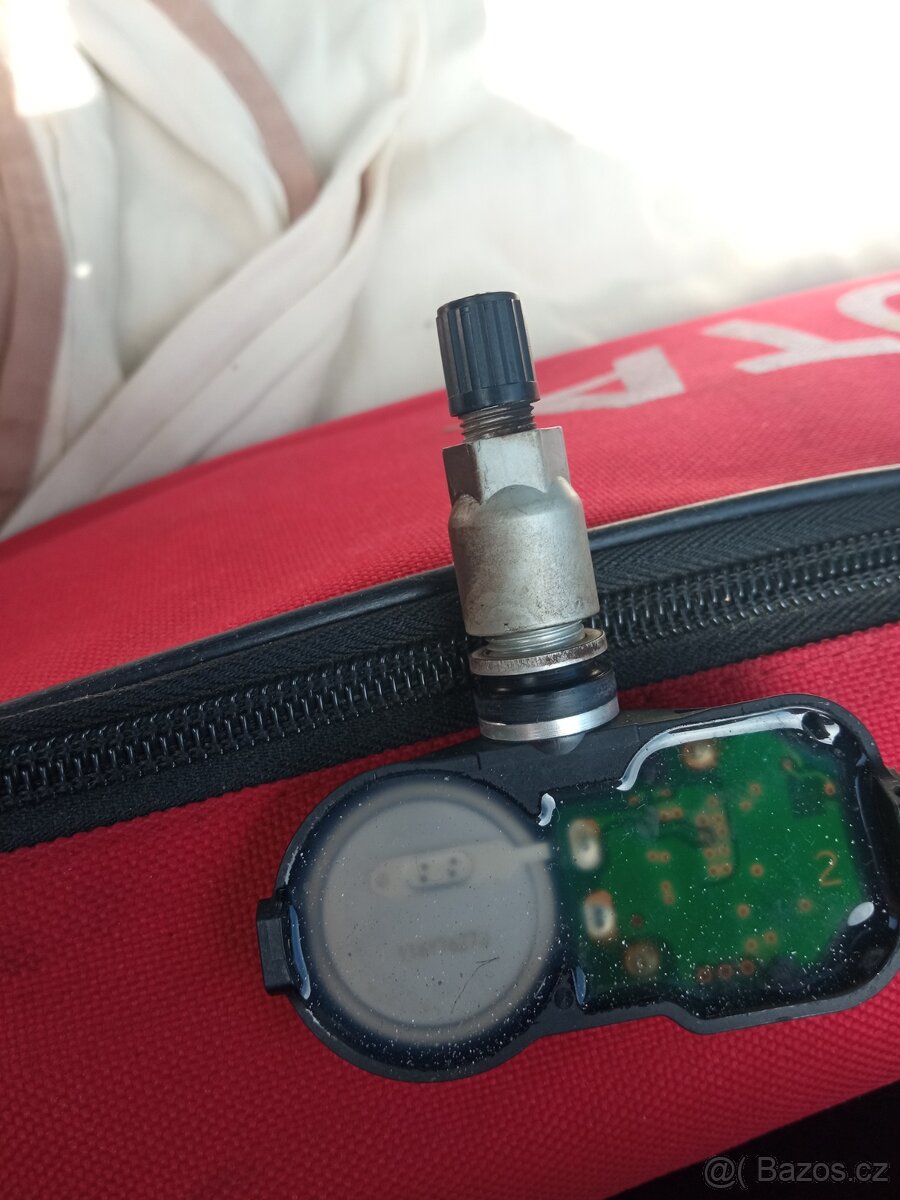 ventilky na bezdušová kola s měřením tlaku 4x