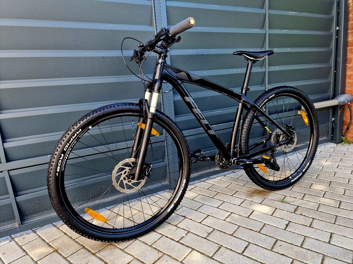(70)Horské hliníkové kolo Felt Air 29" Kotoučové brzdy