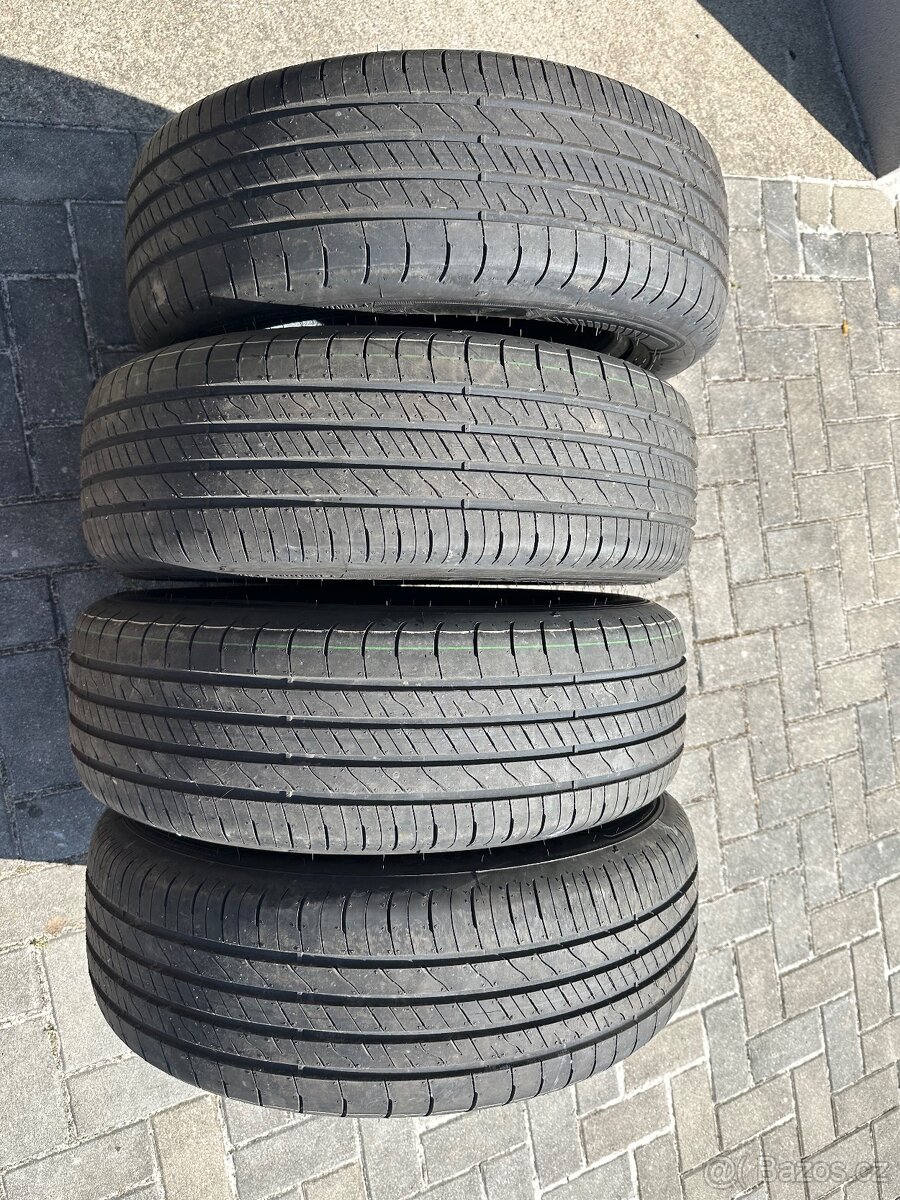 215/60/17 Goodyear SUV