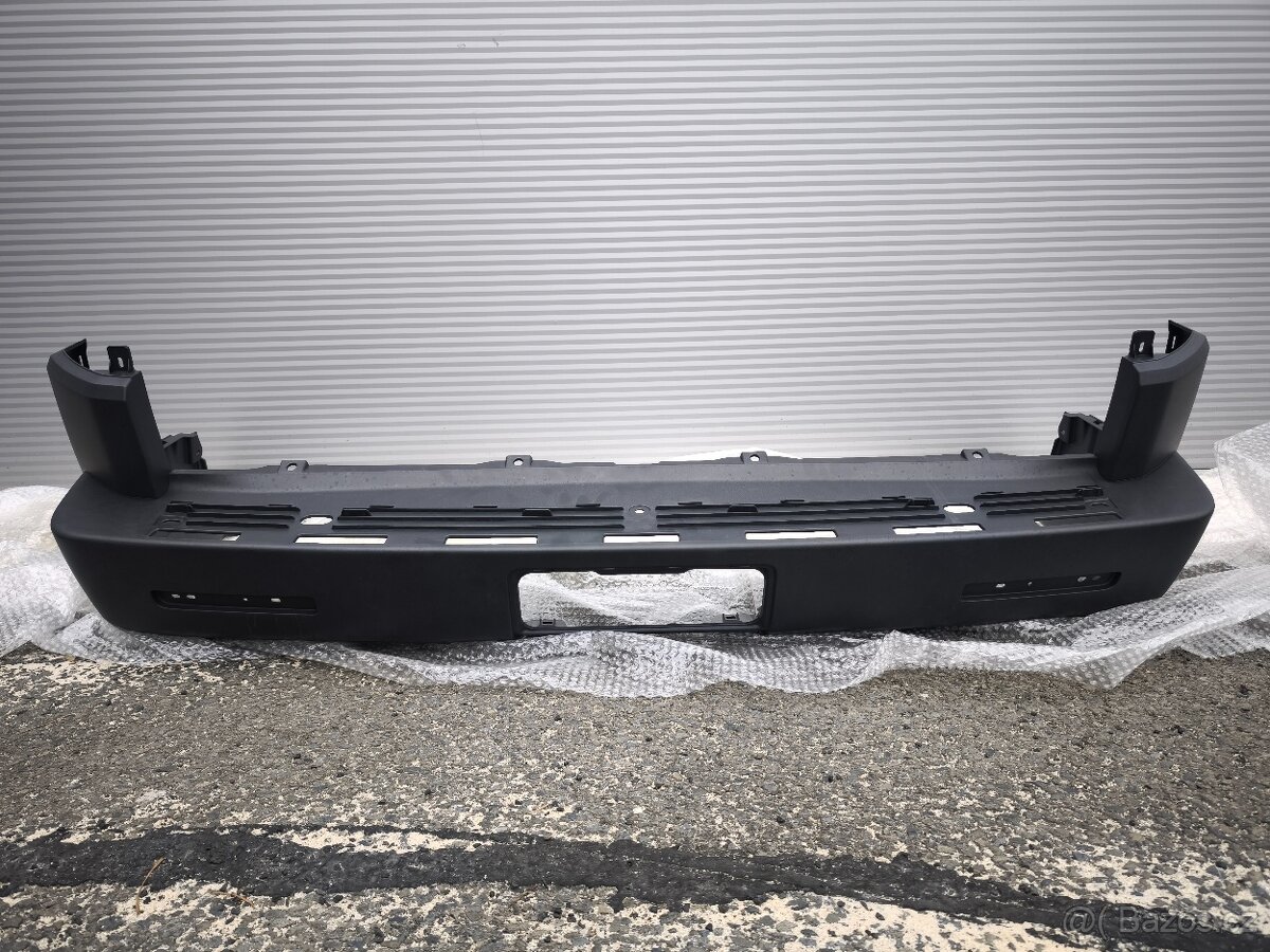 Zadní nárazník na Land Rover Discovery