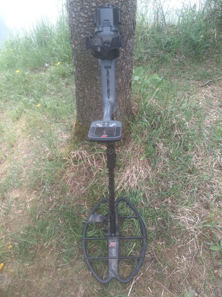 Detektor kovů minelap ctx3030
