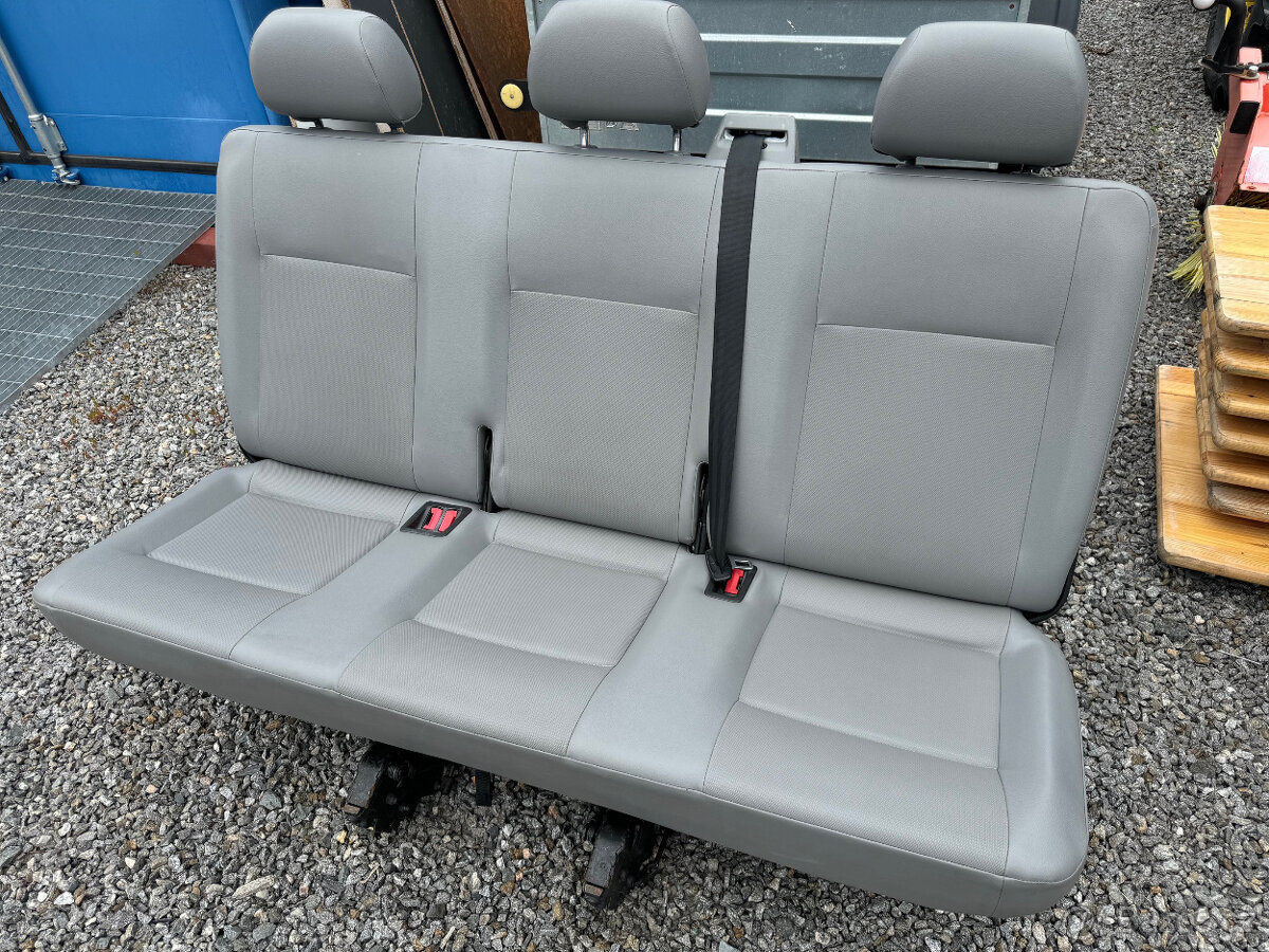 Sedadla Volkswagen Transporter T5