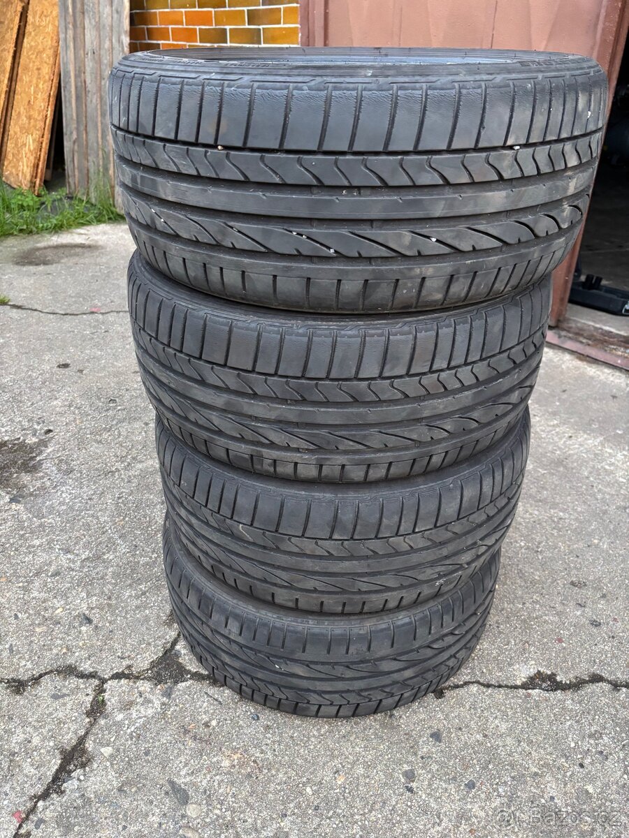 215/40/r17