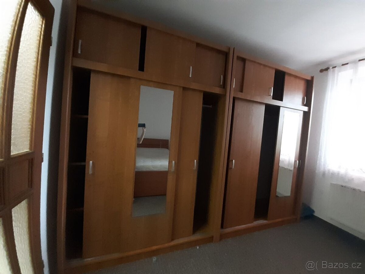 Skříň - set dvou skříní
