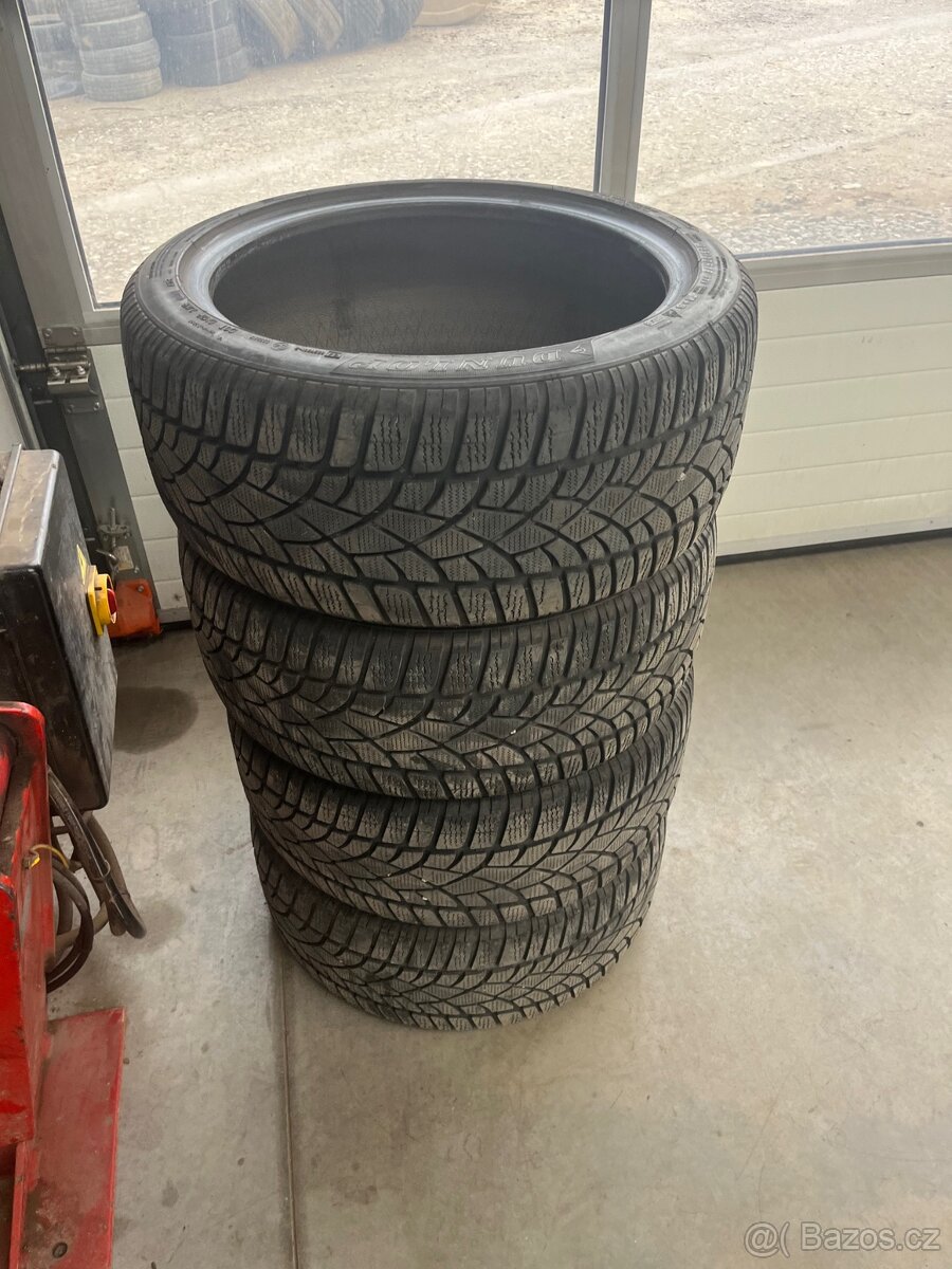 Dunlop 245/40R18