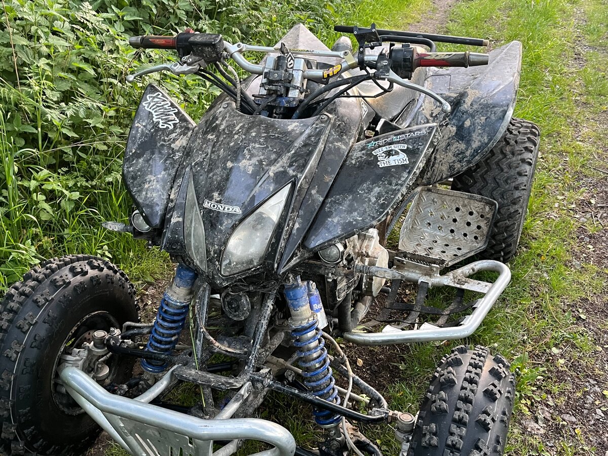 Čtyřkolka honda cbr 600