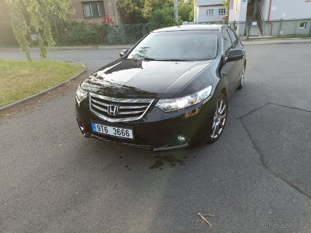 Honda Accord 2.4 executive r.v 2015