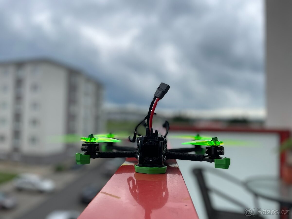 GEPRC Vapor D5 ELRS nová verze plus příslušenství a vrtule