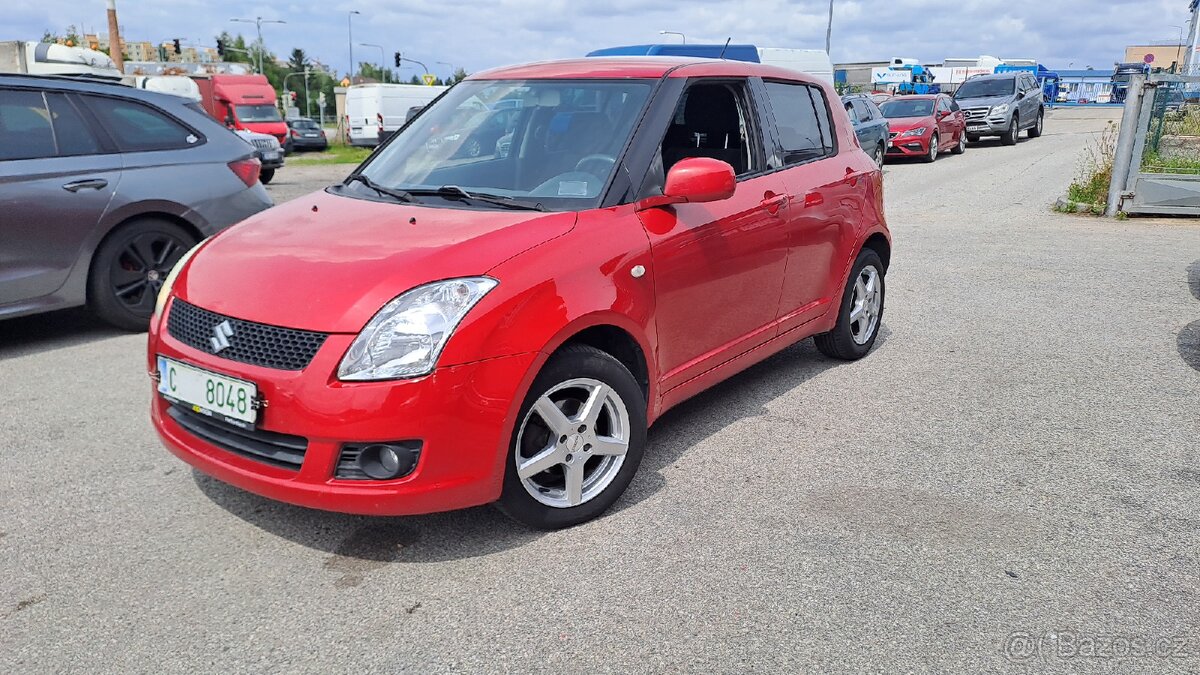 Suzuki Swift 4x4, 1.3i,66kw,rok 2009,nová STK.