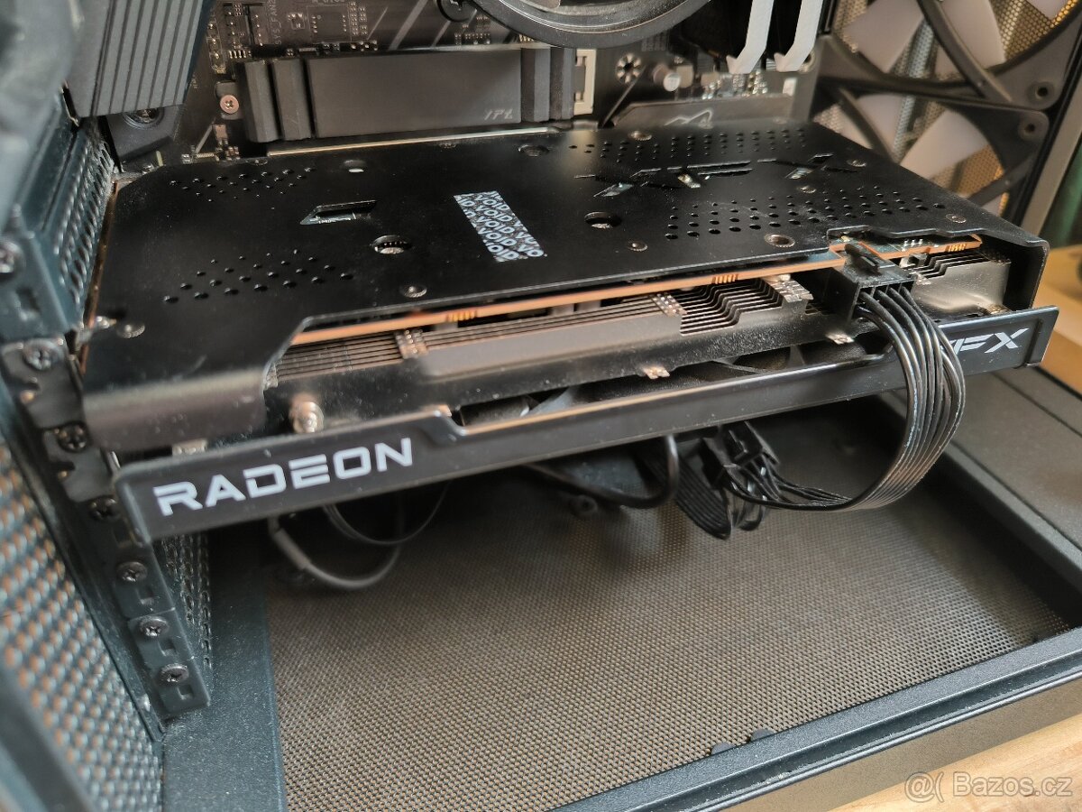 AMD Radeon RX 6650 XT 210 Swift