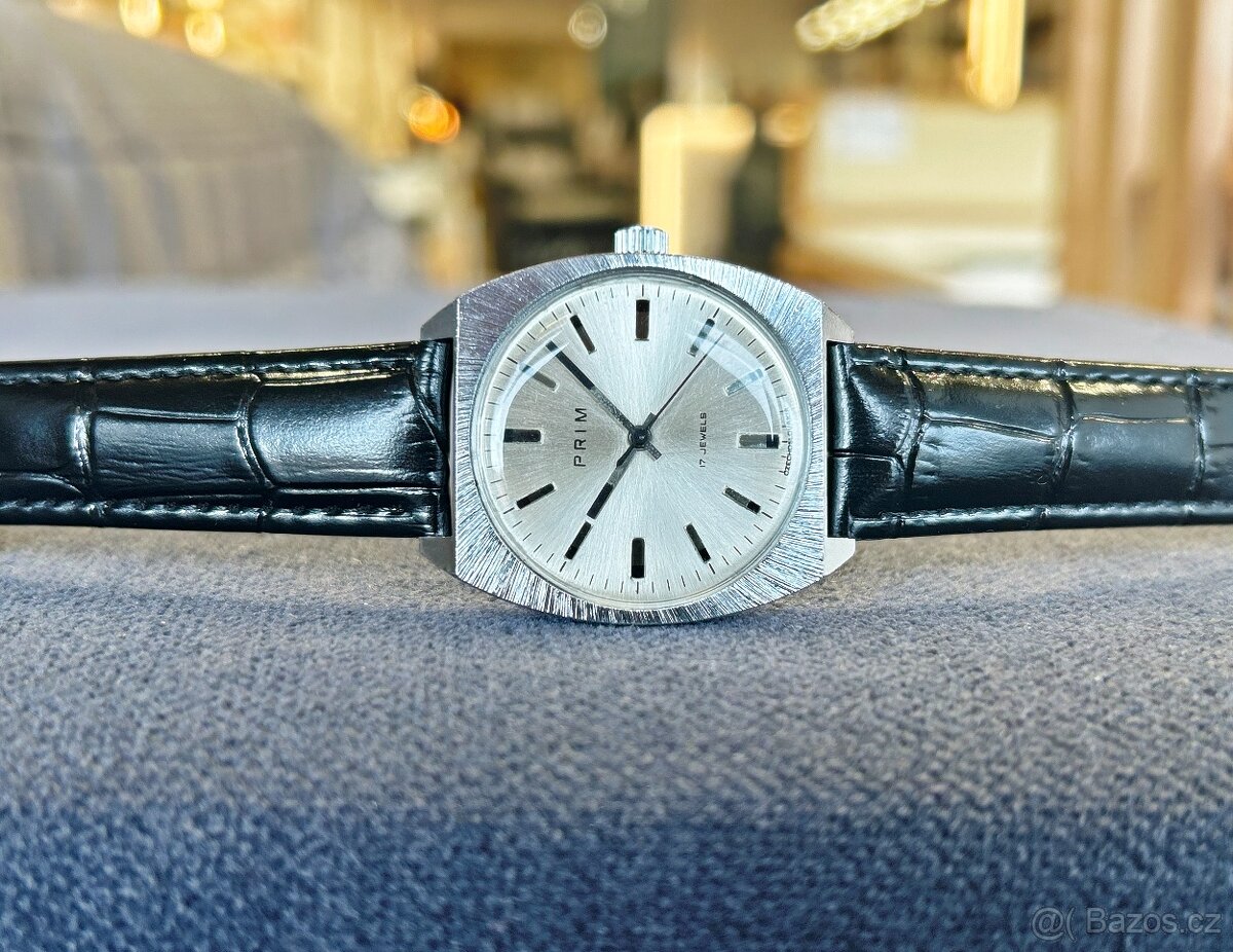 Československé mechanické vintage retro hodinky PRIM Čtverec