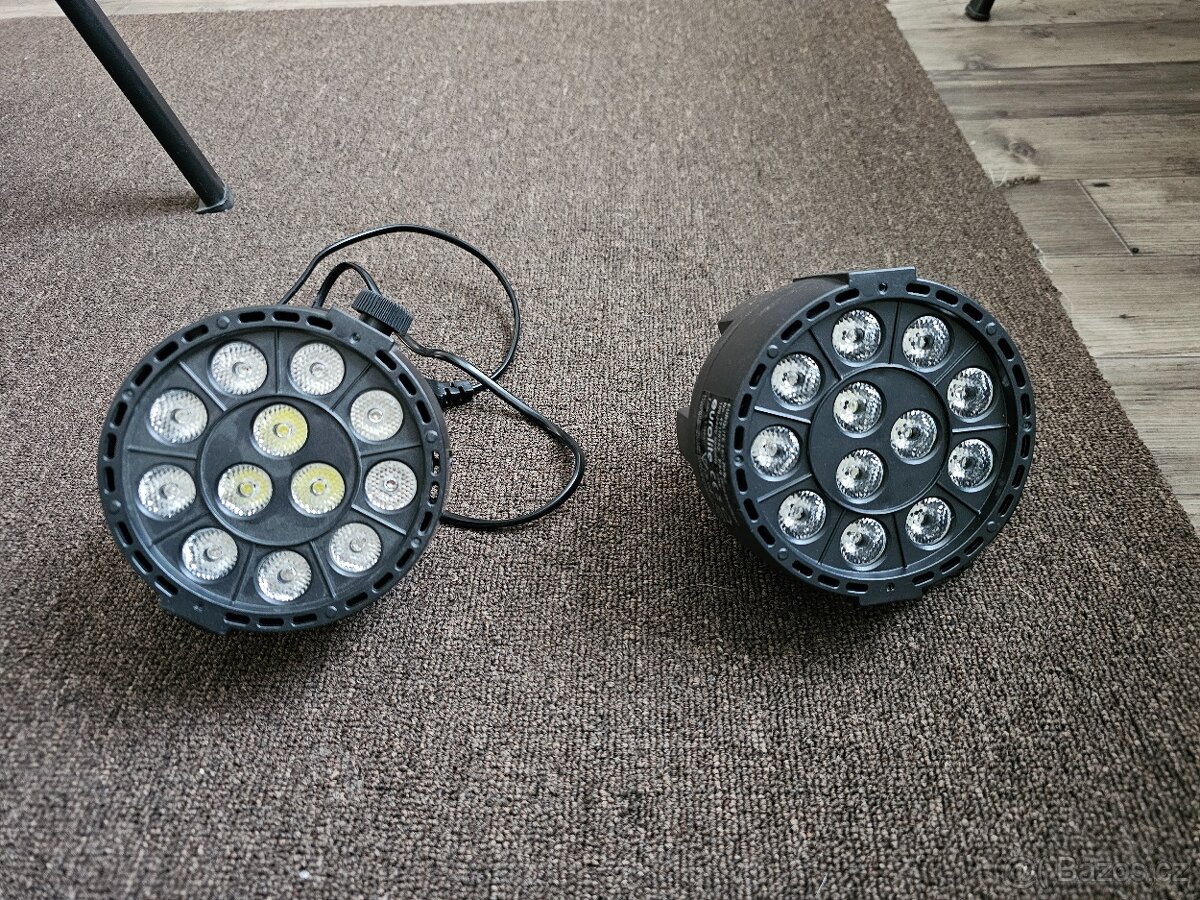 2 ks RBG svetel, vhodné i k zavěšení