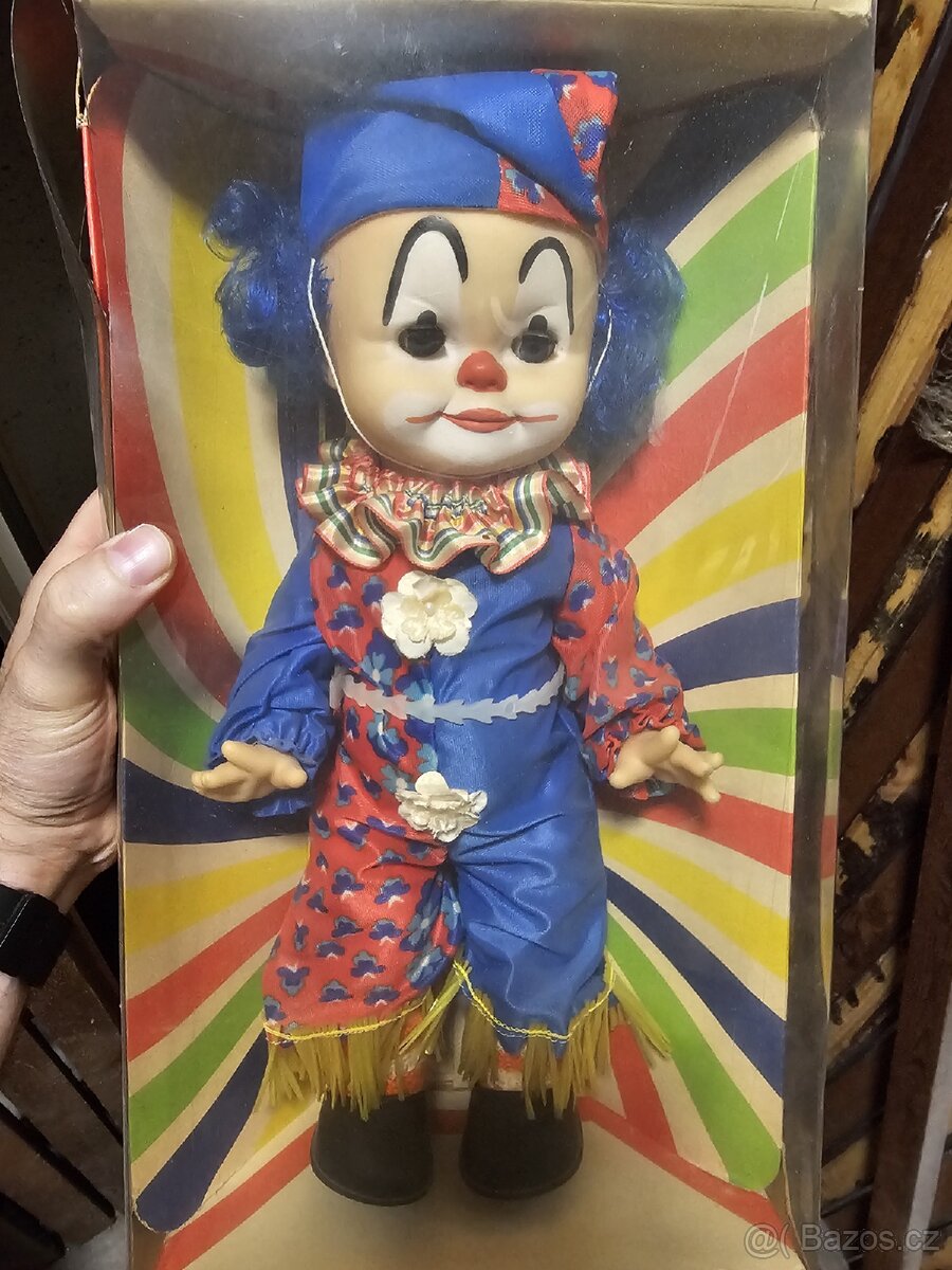 Staré veci po úklidu sklepa