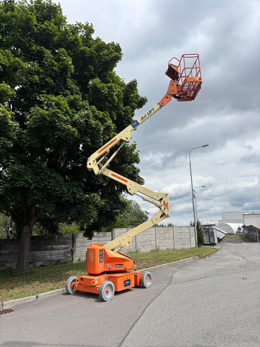 Elektrická kloubová pracovní plošina JLG 45Electric