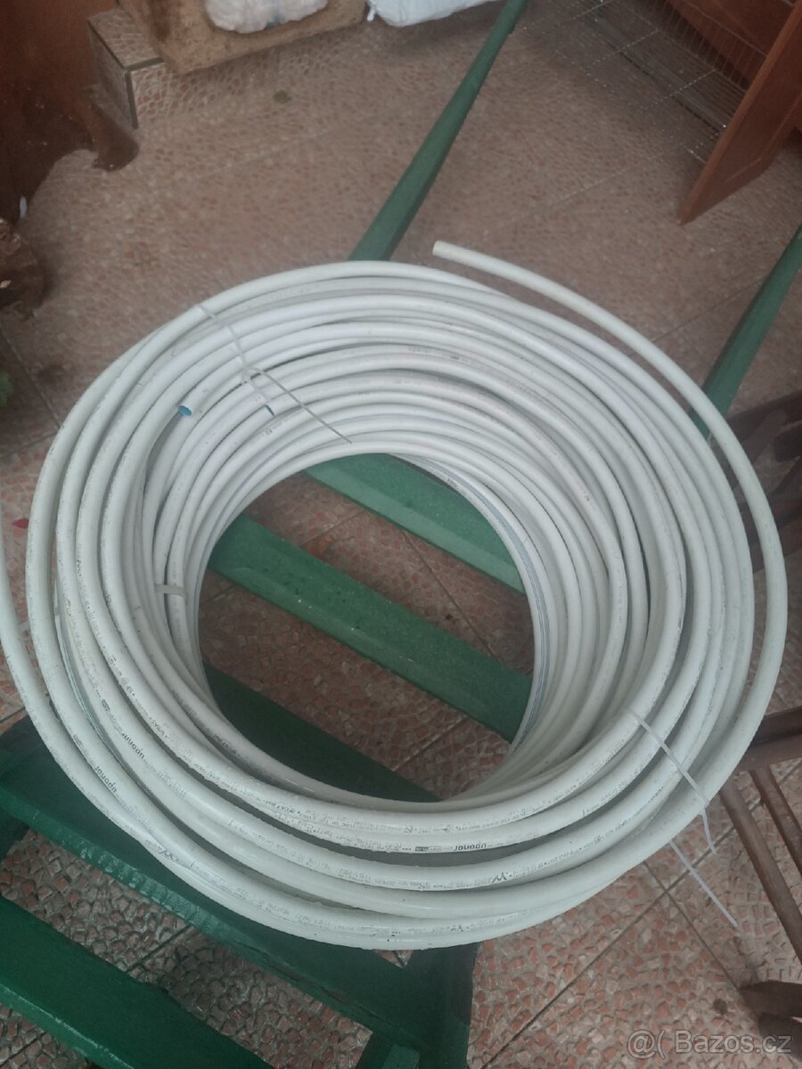 Uponor - trubky na podlahové topení