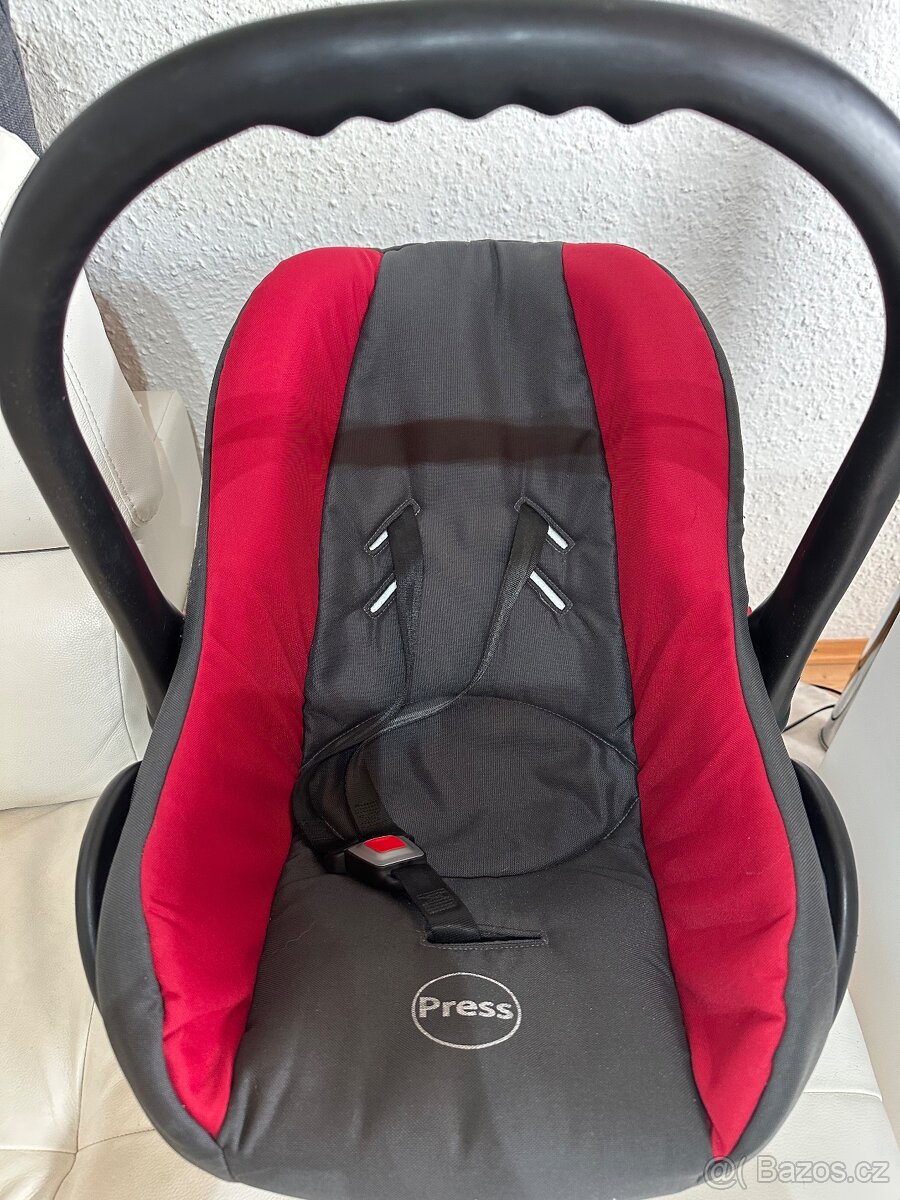 Maxi Cosi autosedačka, vajíčko