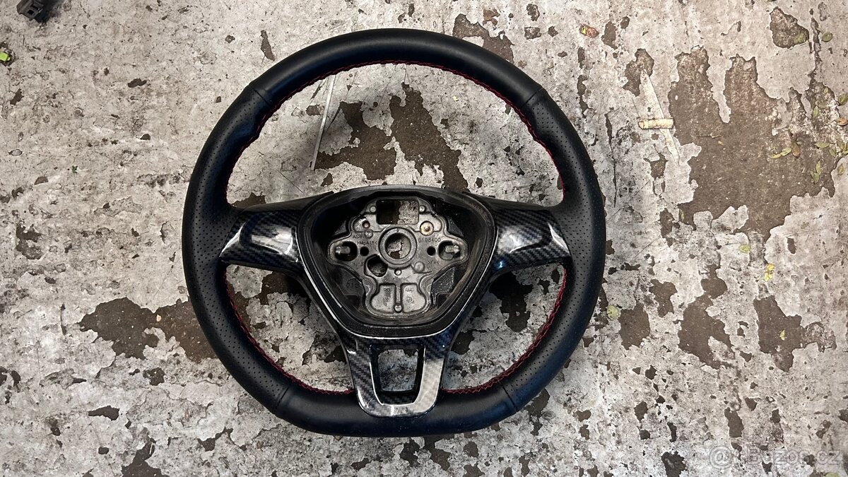 Golf VII volant tel 731328873