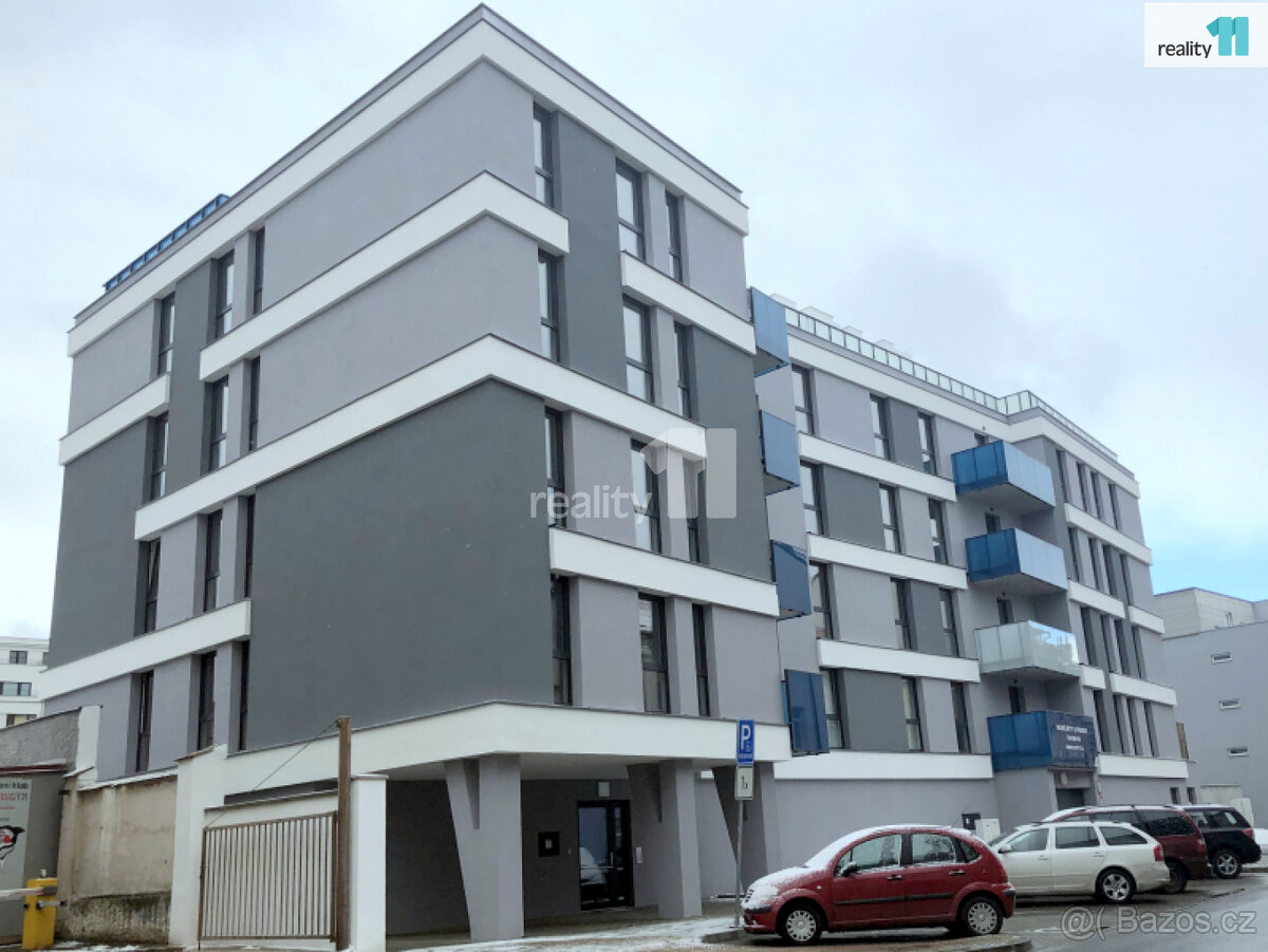 Pronájem byt 1+kk s lodžií, 50 m2,Plzeň, Kollárova ul.