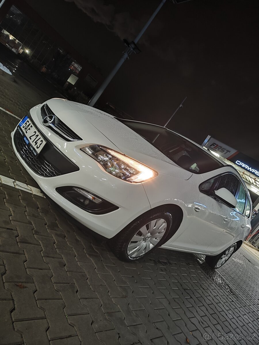 Opel Astra J 1.4 benzin