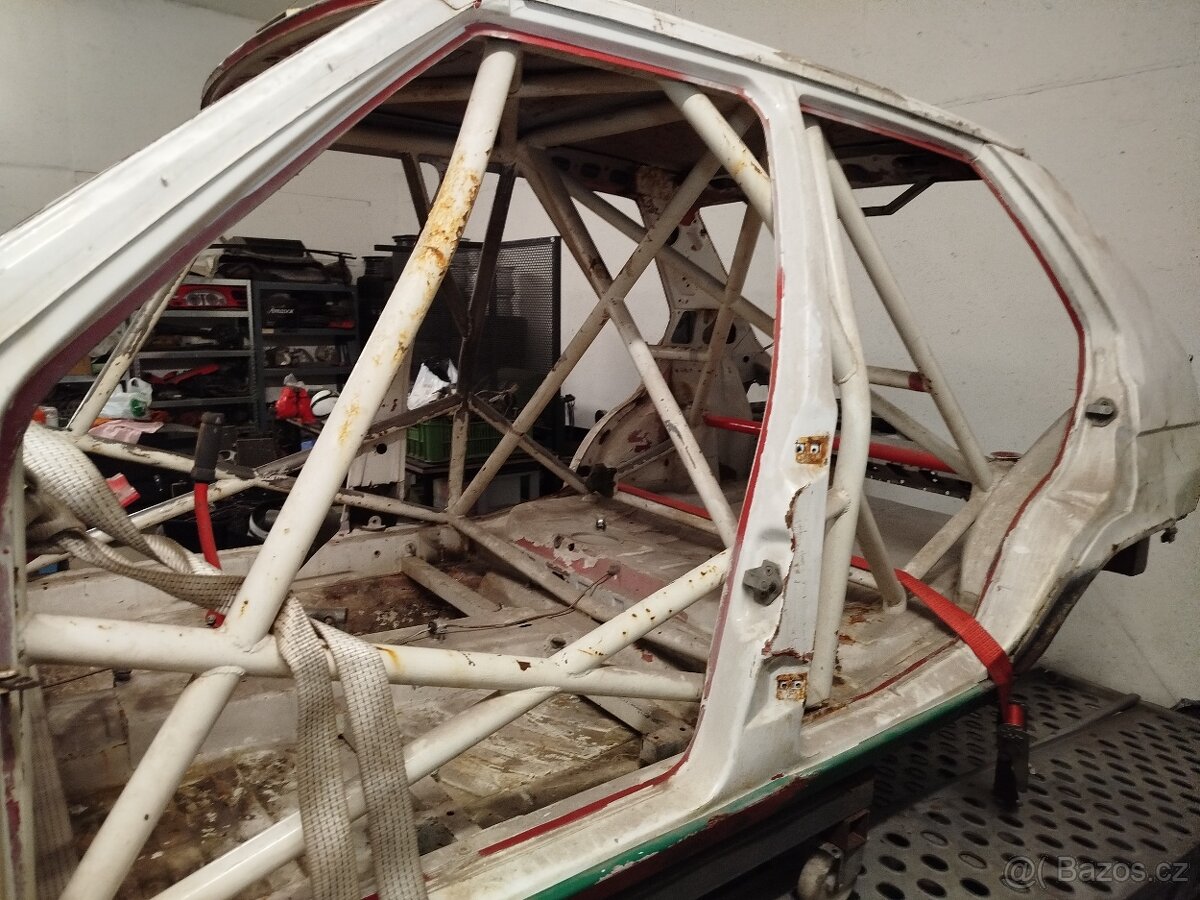 Škoda favorit s rámem