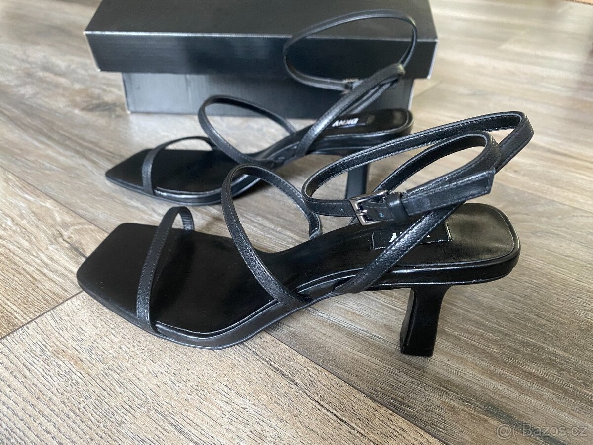 DÁMSKÉ BOTY DKNY 36 - NOVÉ