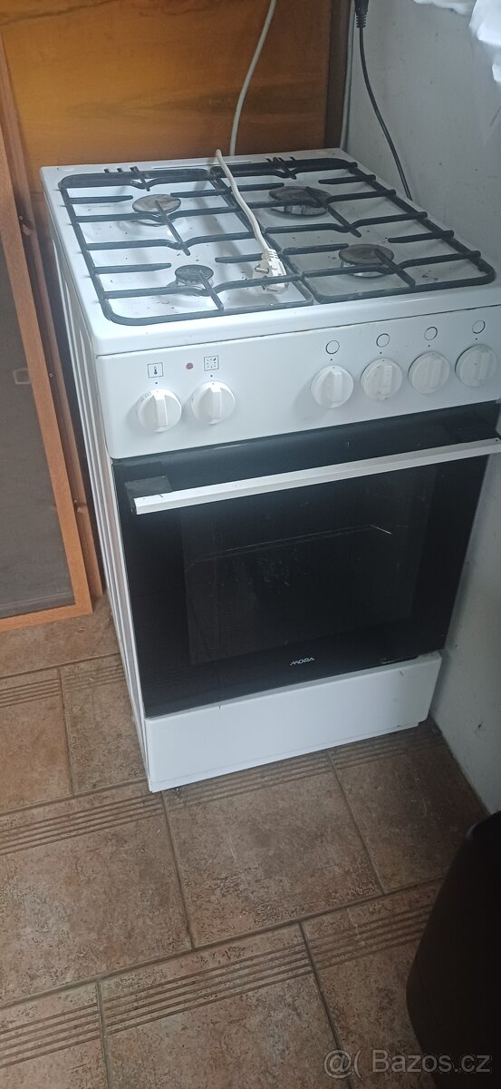 Mora kombinovaný sporák