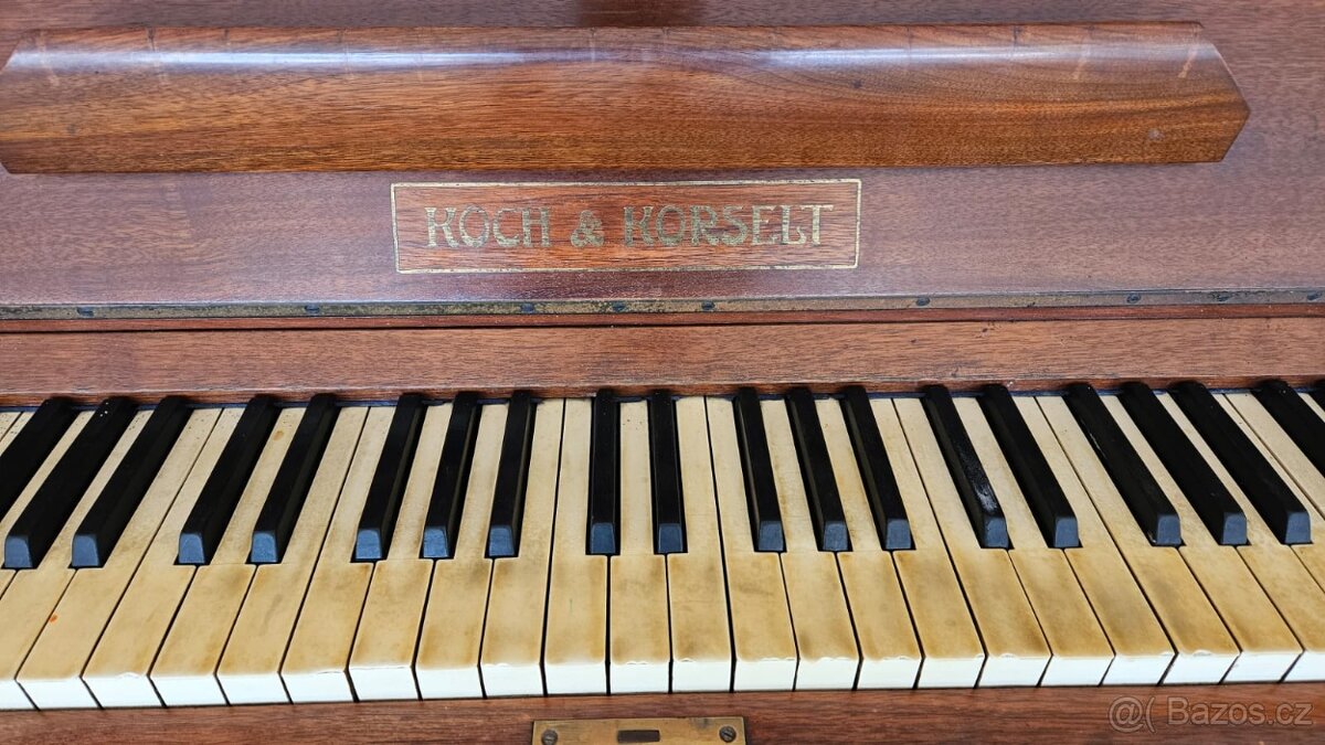 Klavír od otce Marie Rottrové