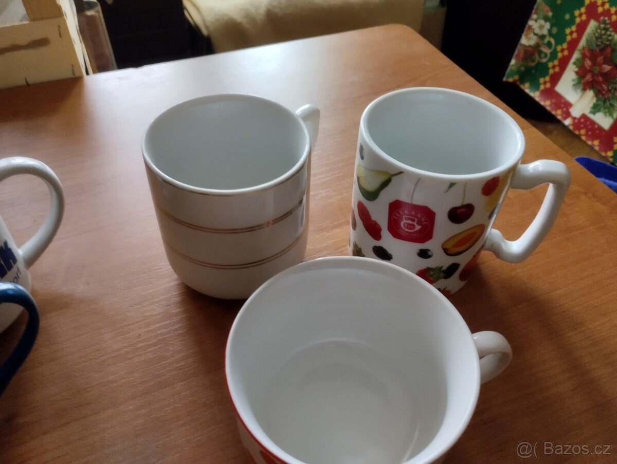 3 x retro hrnky kafáč