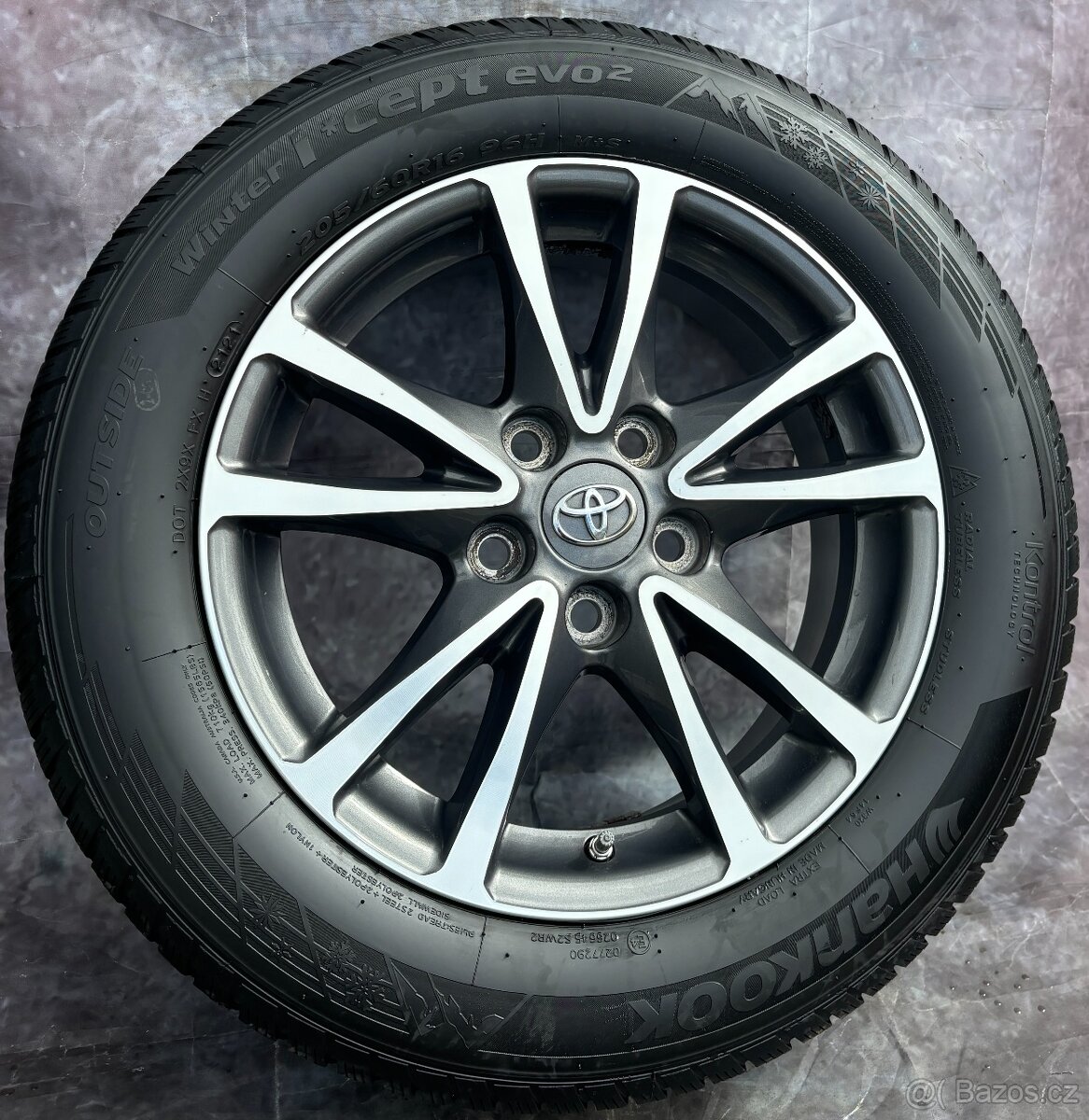 Originální Alu kola 5x114,3 Toyota Avensis,Verso 205/60/16