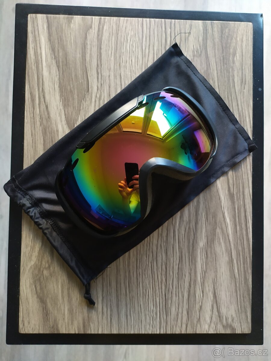 Lyžařské a snowboardové brýle