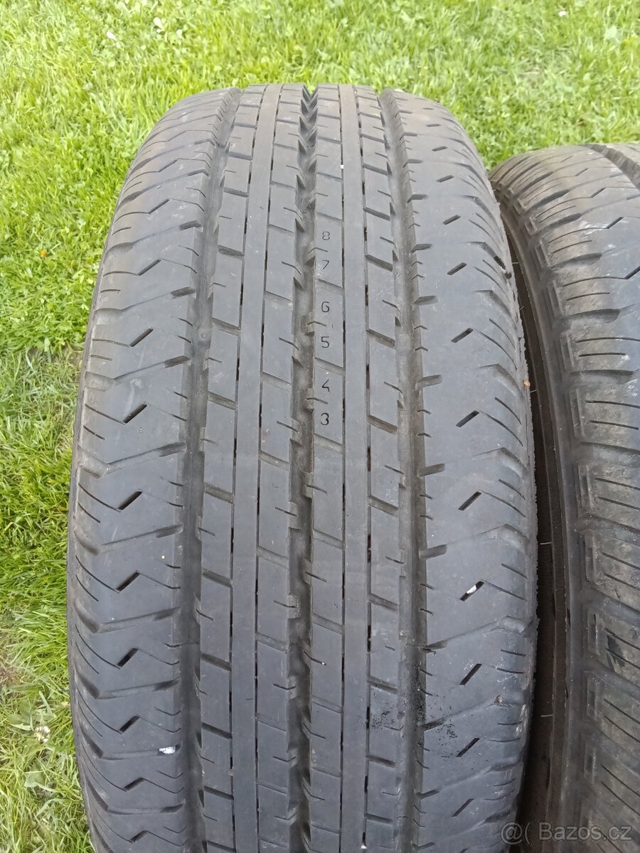 Letní pneu 225/65/16c Nokian