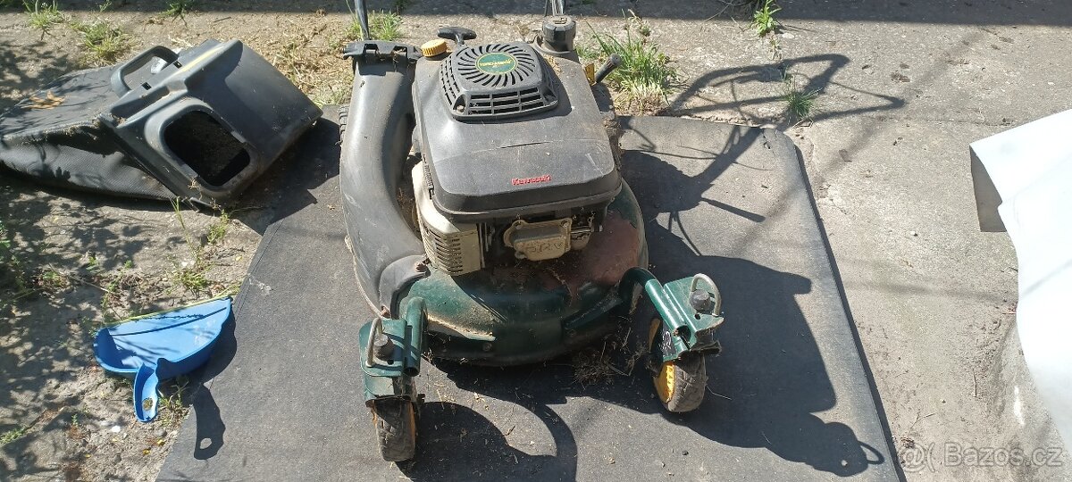 Sekačka Kawasaki Yard-man na náhradní díly