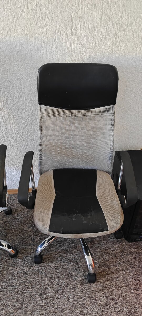 Kolečkové křeslo