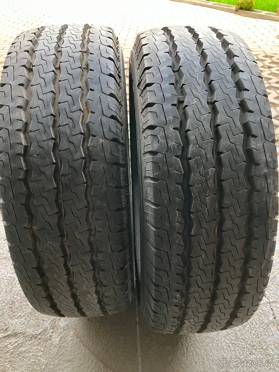 Pneu 225/70/15C