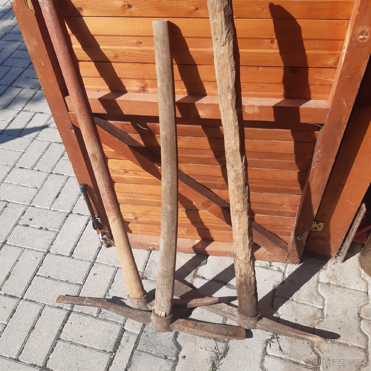 Prodám KRUMPÁČ s násadou