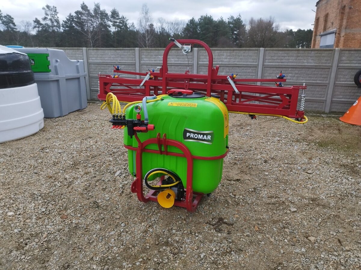 Postřikovač 400L 12m